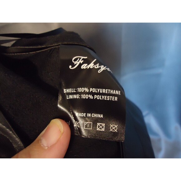 Fahsyee Faux Leather Mini Skirt With Vent Women Size Small Black - Picture 5 of 8